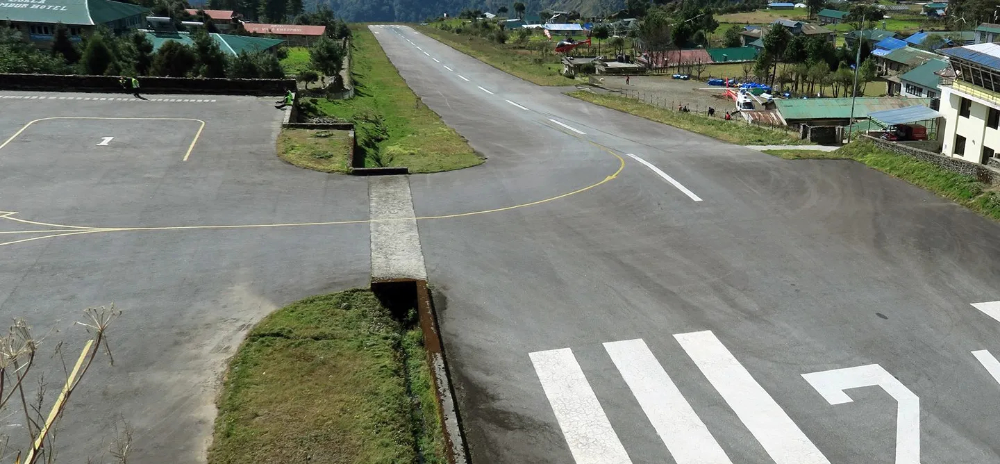 lukla-airport-147111.jpg