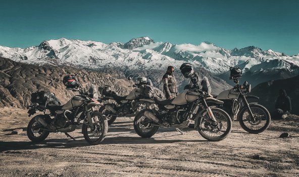 Lower-Mustang-motorcycle-tour-road-condition.jpg